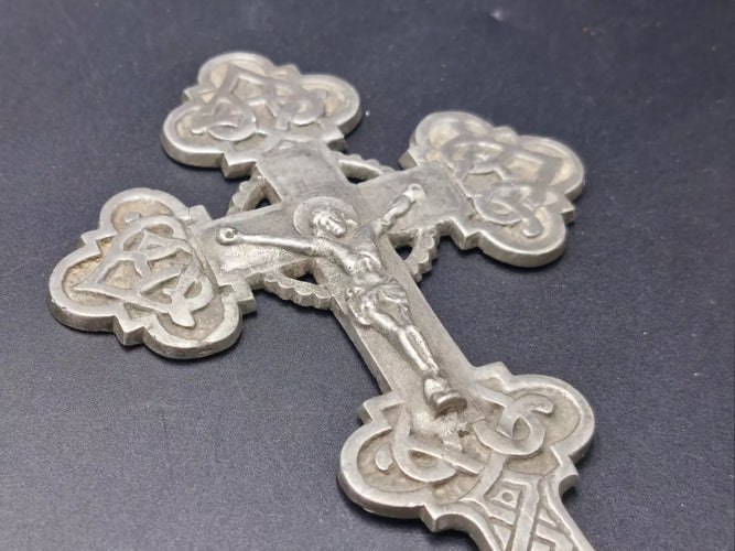 Antique Heavy Metal Hand Blessing Cross Jesus Crucifixion Relief 7.7" 5.3oz